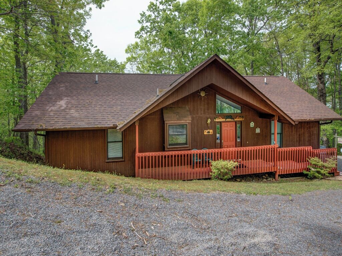 Exterior & Views, Above and Beyond by Jackson Mountain Rentals, Sevier