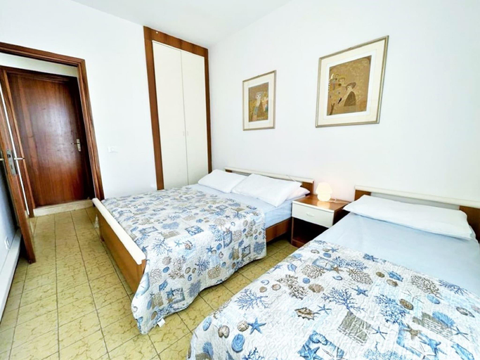 Bedroom 2, Apartment in Caorle near Adriatic Beach, Venezia