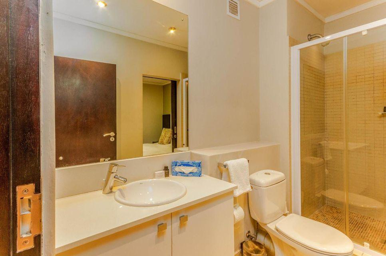 Bathroom 2, Centrally located 1 bedroom, City of Cape Town