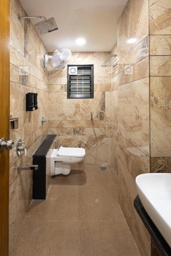 Bathroom 3, Hotel Money Plant, Aurangabad