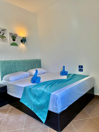 Bedroom 3, New Sea Horse Hotel, Sant Katrin