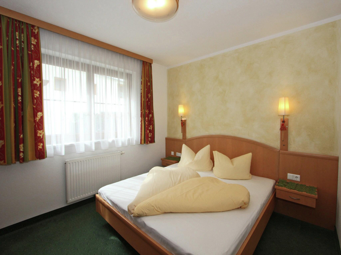 Bedroom 3, Apartment in Kaltenbach near Ski Lift, Schwaz
