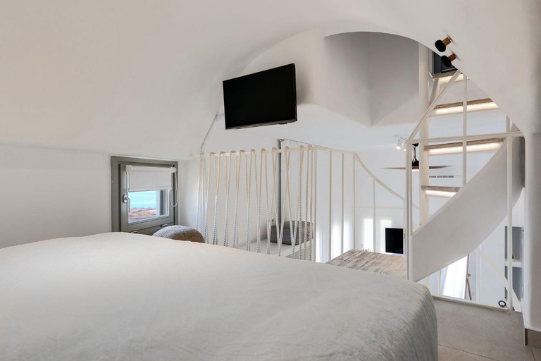 Bedroom 2, SantoView Villas, South Aegean
