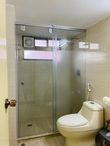 Bathroom 4, Hotel Grand Circle Inn Dhaka, Dhaka