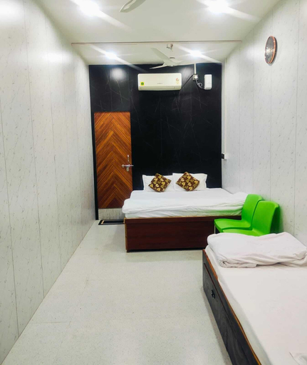 Bedroom 2, Shree Niwas Home Stay, Varanasi