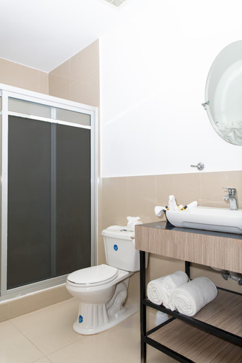 Bathroom 2, Pickwick Park View Hotel