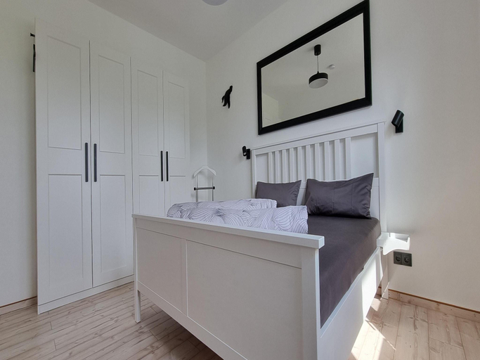 Bedroom 2, Satow Gartenwohnung, Rostock