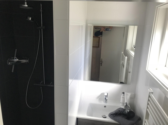 Bathroom, Secluded Holiday Home in Ballum Frisian Islands, Ameland
