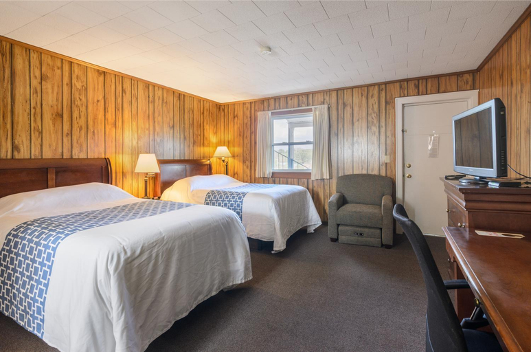 Bedroom 3, Knob Hill Motor Lodge, Carroll