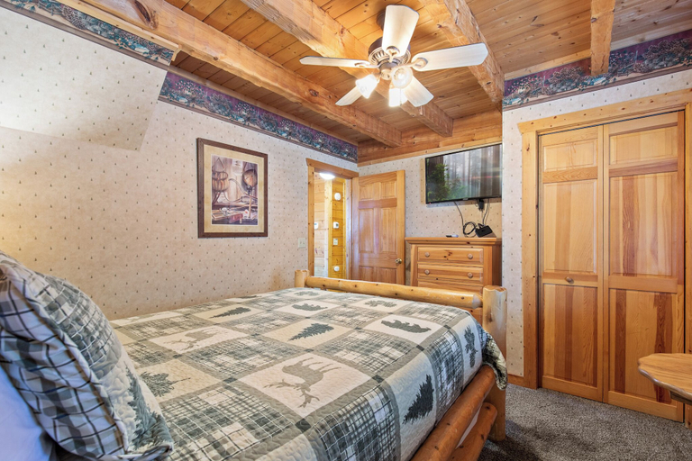 Bedroom, Huckleberry Ridge by Jackson Mountain Rentals, Sevier