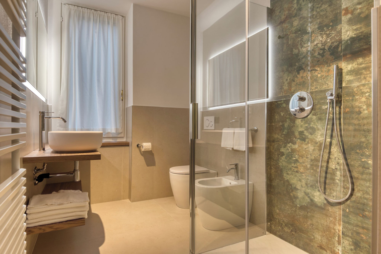 Bathroom, Le Torri Suites, Bergamo