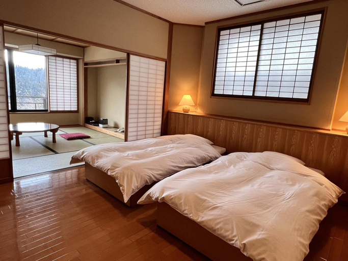 Bedroom, Yakimochiya, Nakajō