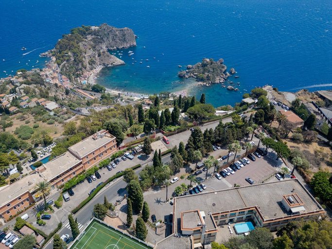 Exterior & Views 2, Lady Hill, Messina