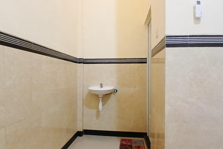 Bathroom 20