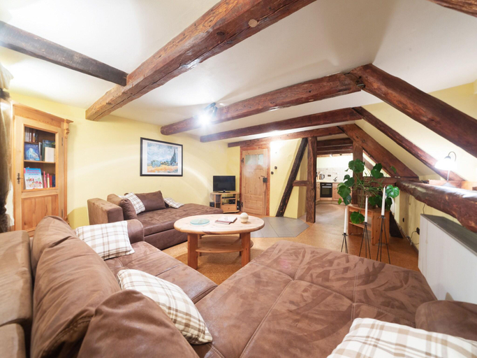 Others 2, Spacious Retreat with Garden, Celle