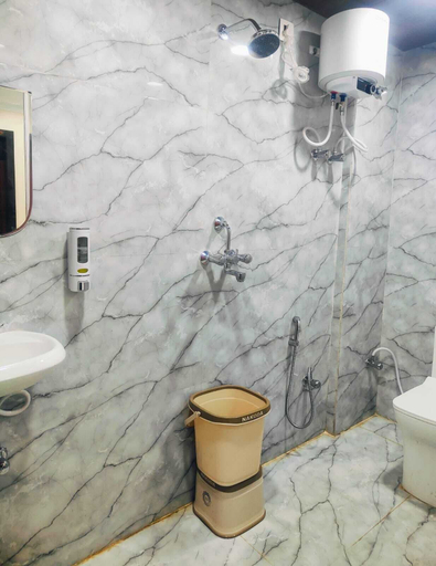 Bathroom 3, Shree Niwas Home Stay, Varanasi