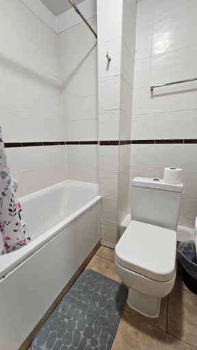 Bathroom 3, Newly renovated Studios & Ensuite Rooms-Camberwell, London