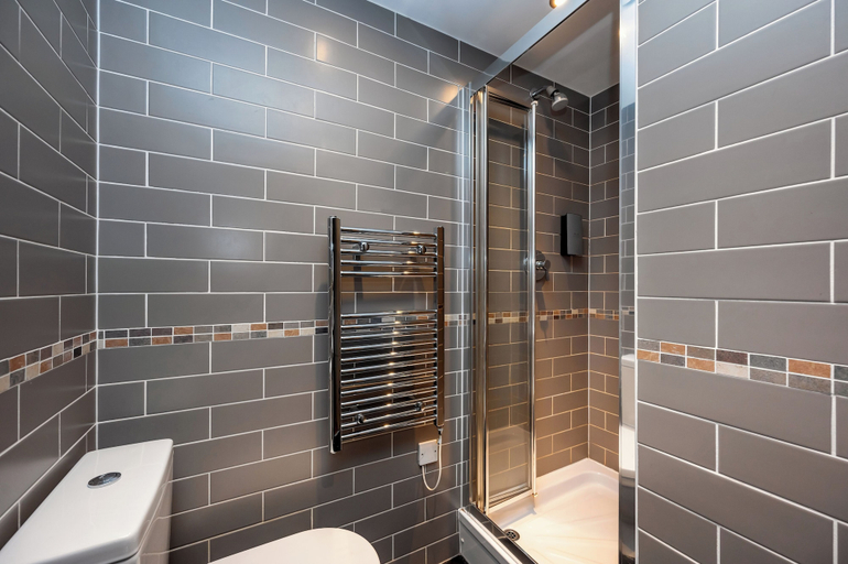 Bathroom 3, Staycity Aparthotels, Liverpool, City Centre, Sefton