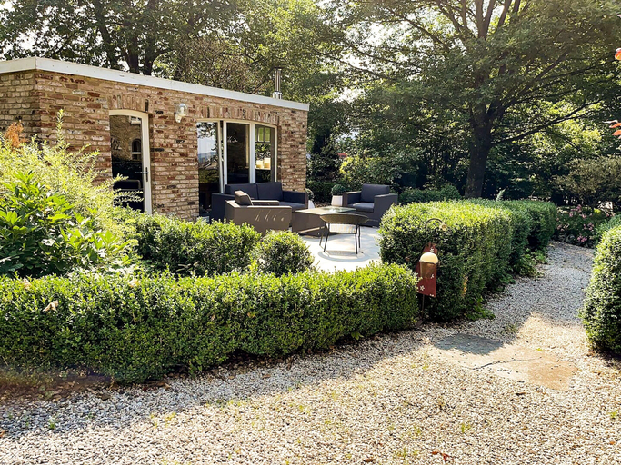 Garden 2, Holiday Home With Character in Stavelot, Liège