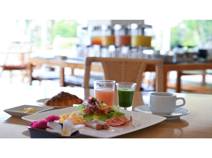 Food & Drinks