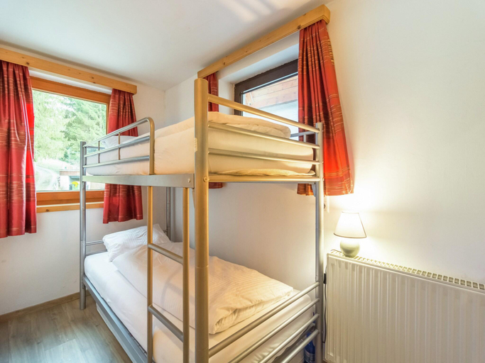 Bedroom 2, Chalet in Mariapfarr near ski area, Tamsweg