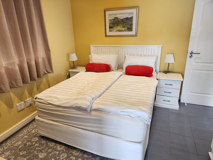 Bedroom 3, Charming fully fitted double storey cottage near Constantia Village, City of Cape Town