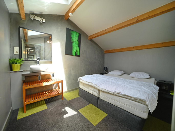 Bedroom 3, Chalet in Noiseux with Sauna Whirlpool, Namur