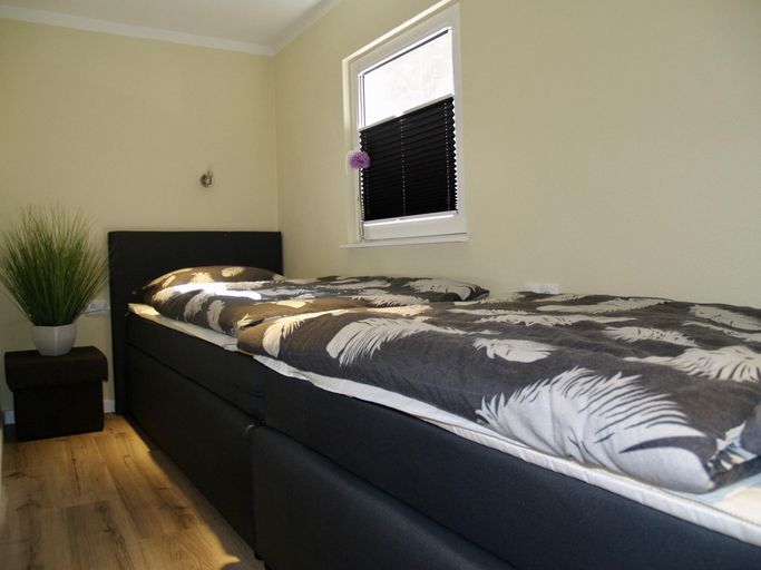 Bedroom 2, Forest-Fringed Comfort, Harz