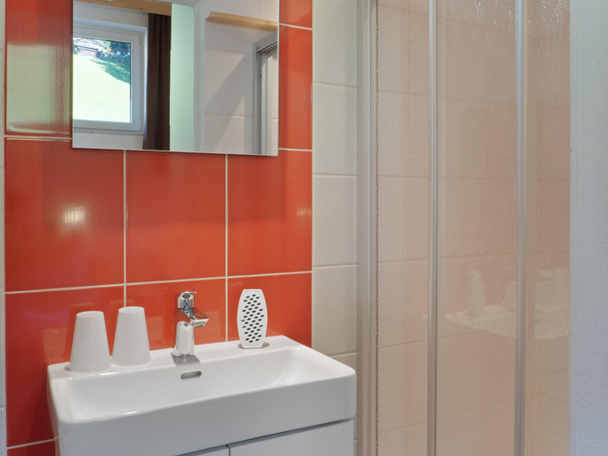 Bathroom 3, Apartment in Zillertal near Ski Slopes, Schwaz