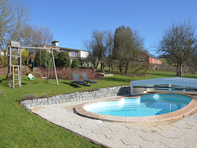Sport & Beauty 2, Luxurious Villa with Pool in the Ardennes, Liège