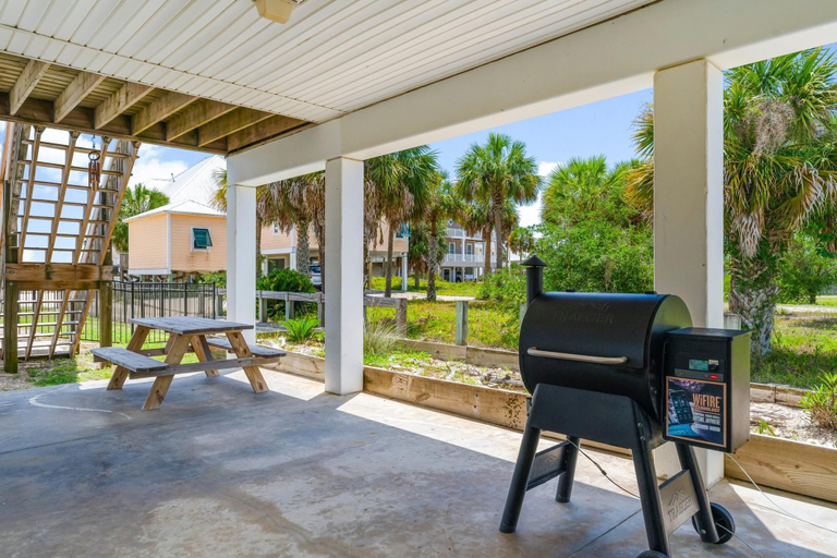 Others 4, Pet Friendly Beach House - One Palm, Gulf