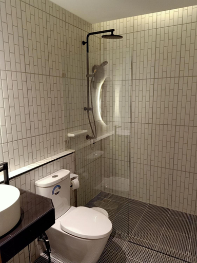 Bathroom 4, Platinum Hotel, Pluak Daeng