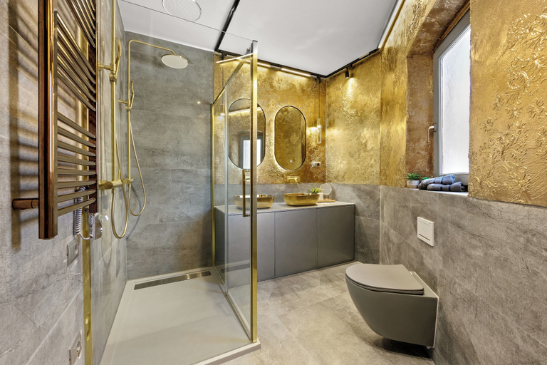 Bathroom 4, Diana City Hall View, Pula