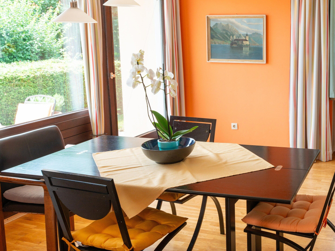 Dining 3, Holiday Home Attersee Near Hiking Trails, Vöcklabruck