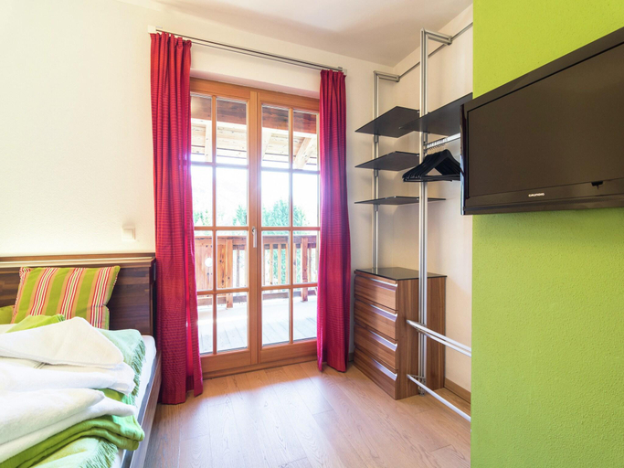 Others 4, Chalet in Mittersill near Ski Slopes, Zell am See
