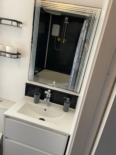 Bathroom 3, Rocklea Hotel, Blackpool