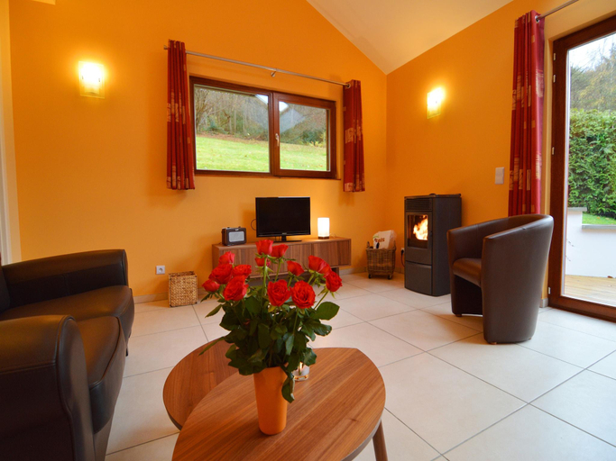 Others 4, Cottage in Aywaille with Garden, Liège
