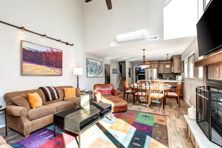 Others 5, Red Pine 4 Bedrooms RPT-14T by KBM, Summit