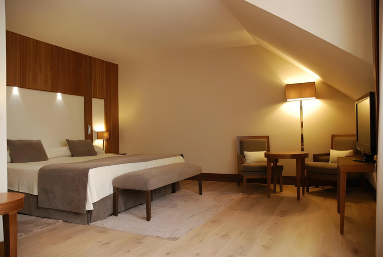 Bedroom 3, Gran Hotel Balneario De Puente Viesgo, Cantabria