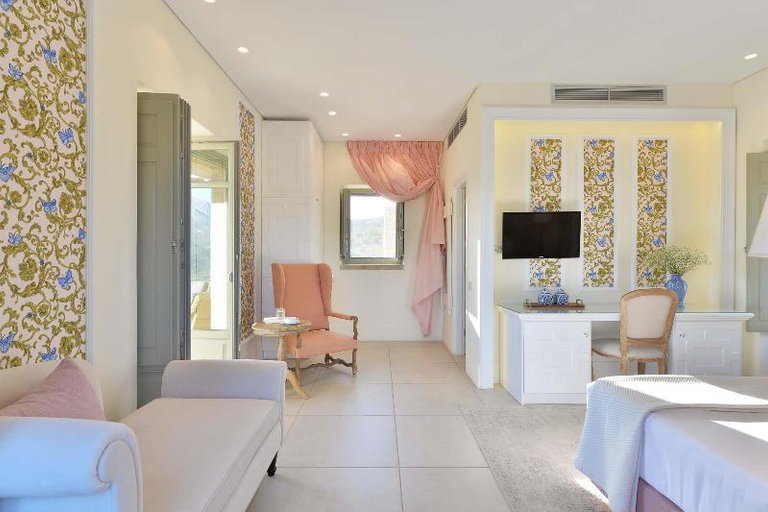 Bedroom 3, Akrolithi Boutique Hotel & Suites, Peloponnese