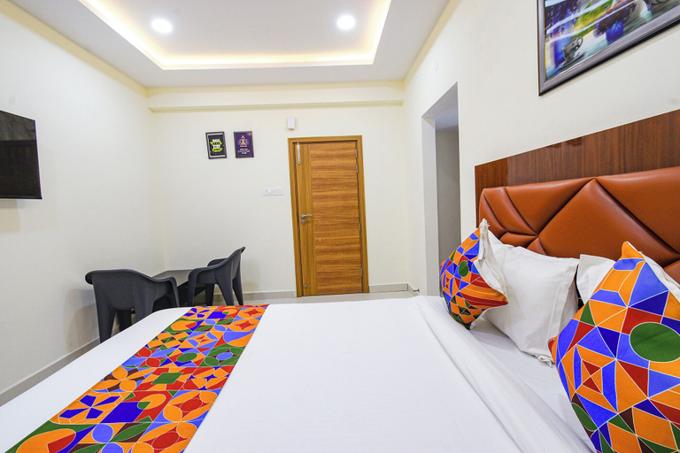 Bedroom 2, Fabhotel Navya Grand, Ranga Reddy