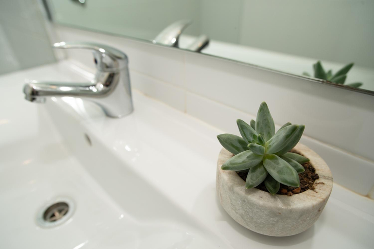 Bathroom, Portman House, Upper Hunter Shire
