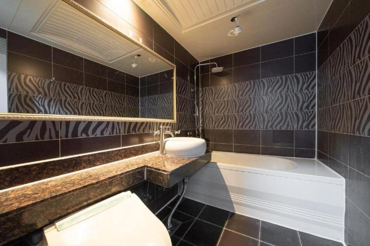 Bathroom 5, Incheon Business Hotel Masterpiece, Gyeyang