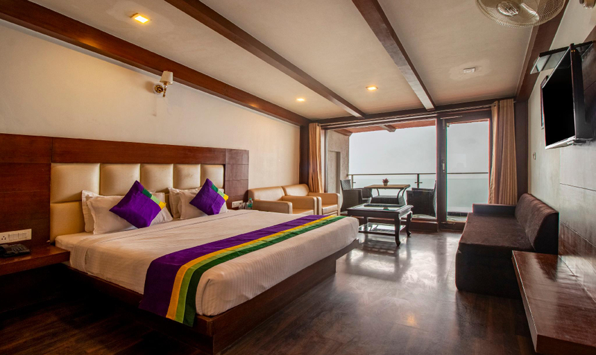 Bedroom 3, Treebo Premium Queen of Hills 900 M from Mall Road, Dehradun