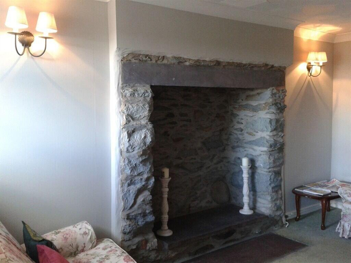 Room 5, Groeslon Ty Mawr, Gwynedd