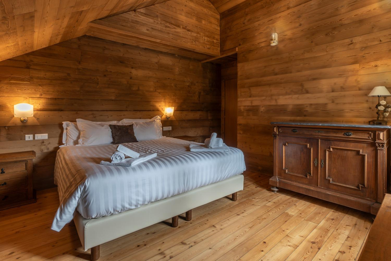 Bedroom 3, Hotel Chamois d'Or, Alpes-Maritimes