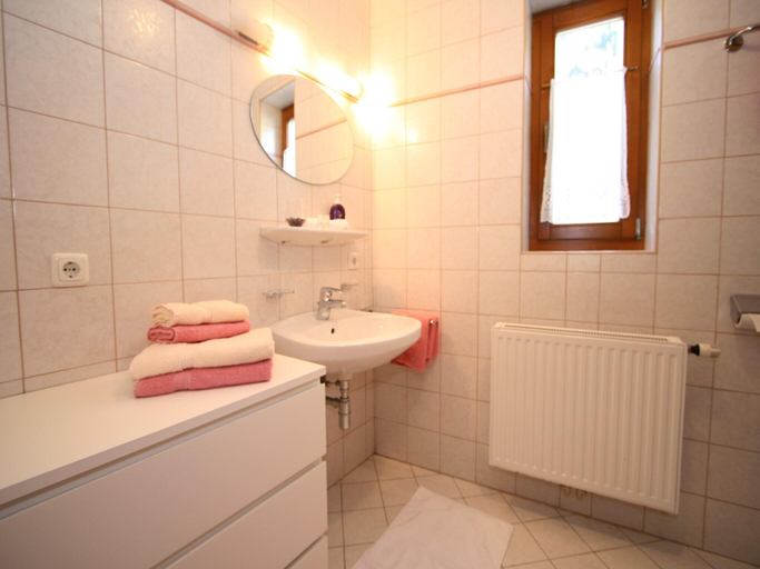 Bathroom 3, Apartment in Huttschlag near Ski Bus, Sankt Johann im Pongau