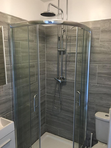 Bathroom 2, Crewe Rooms @ 97 Edleston Road, Cheshire East