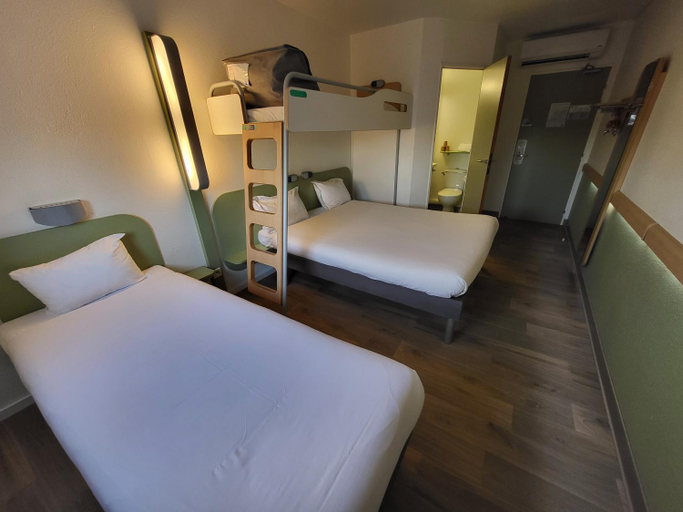 Bedroom 3, Ibis Budget Marseille Valentine, Bouches-du-Rhône