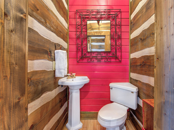Bathroom 4, Little Bear by Jackson Mountain Rentals, Sevier